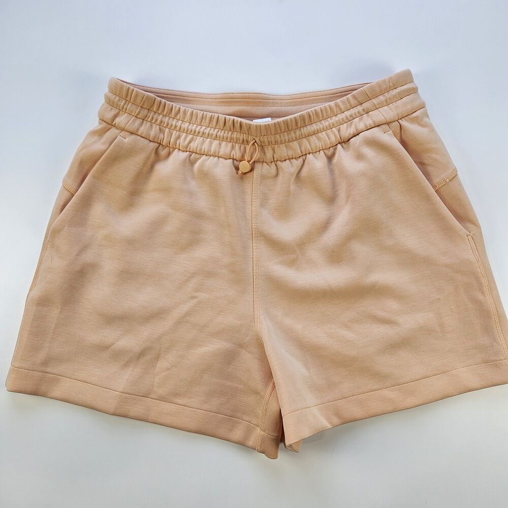 Lululemon Women's Peach Orange Elastic Waist Athletic Shorts With Pockets Size 8